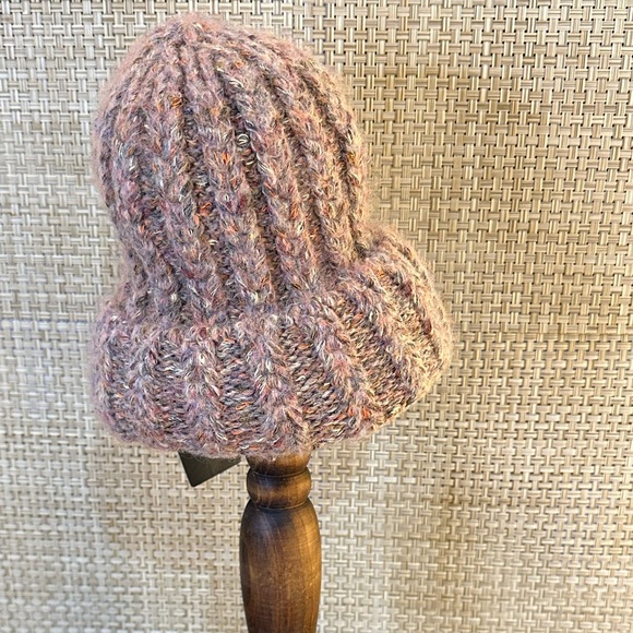 Norla Canada Handmade Variegated Tan Ribbed Wool Blend Knit Beanie Winter Hat - Picture 3 of 8